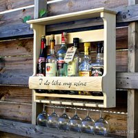 Wandregal Weinregal Aus Holz Mit Glashalter/Naturholz Regal Mini Bar Für 6 Flaschen Floating Bar Hängendem Stiel von BeaversCraft