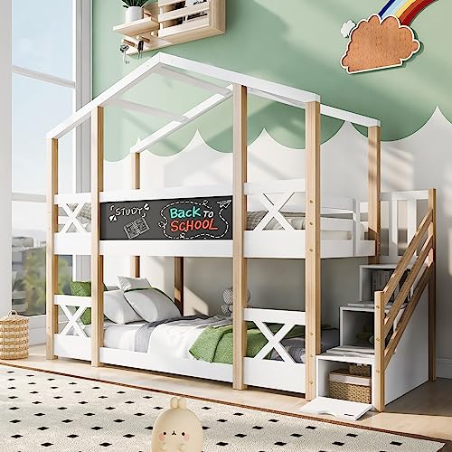 Becag Kinderbett 90x200 cm Etagenbett für 2 Kinder, Baumhaus Hochbett mit Tafel, Treppe mit Speicherung, Hausbett Holzbett Bettgestell mit Rausfallschutz und Lattenrost, Ohne Matratze, Natur & Weiß von Becag