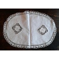 Deckchen - Vintage Englisch Cut Spitzendeckchen Oval Weiß Gehäkeltes von BeckysBeauties