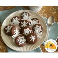 Essbare Schneeflocke Cookie Kuchen Cupcake Oreo Oder Drink Toppers Vorgeschnittenes Extra Dickes Oblatenpapier Essbare Schneeflocke Cookie Kuchen Cupcake Oreo Oder Drink Toppers Vorgeschnittenes Extra Dickes Oblatenpapier von BeeBoxDesignStudio