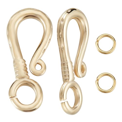 Beebeecraft 1 Box mit 10 S-Hakenverschlüssen, 24 Karat vergoldet, Hakenring-Knebelverschlüsse mit 20 offenen Biegeringen, Drahtaufhänger, Schmuckzubehör für selbstgemachte Halsketten, Armbänder Beebeecraft 1 Box mit 10 S-Hakenverschlüssen, 24 Karat vergoldet, Hakenring-Knebelverschlüsse mit 20 offenen Biegeringen, Drahtaufhänger, Schmuckzubehör für selbstgemachte Halsketten, Armbänder von Beebeecraft