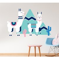 Lama Wandtattoo - Alpaka Berge Dekor Kinderzimmer Schlafzimmer Tier Über Krippe Dekoration Vinyl von BeharColors