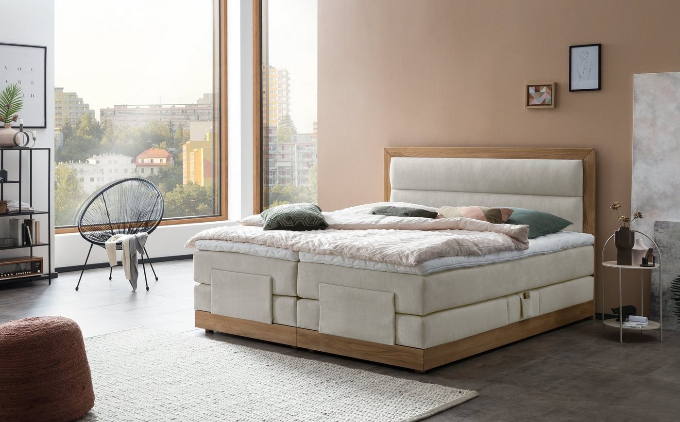 Belanoti Boxspringbett MODELA (Boxspringbett 180x200 elektrisch verstellbar Bett 180x200 mit Motor, 7-Zonen Taschenfederkern Matratze inklusive Visco Topper), in der Farbe Beige H2/H3 Polsterbett Motorbett mit Eiche von Belanoti