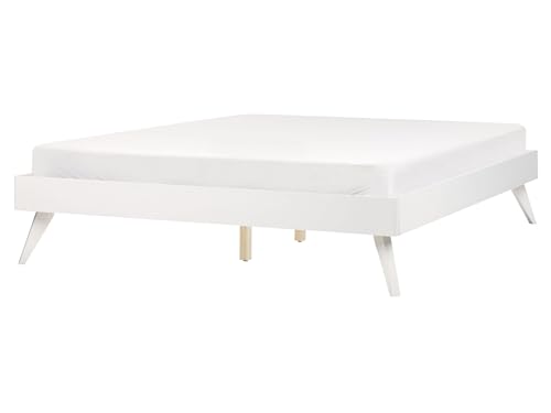 Bett mit hohen Beinen Lattenrost 160 x 200 cm weiß Doppelbett klassisch Berric von Beliani