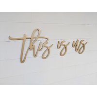 Das Sind Wir Wortausschnitt | Ist Uns Worten Holz Schriftzug Mit Spruch Holzschild Unterzeichnen Tv Sendung Das Sind Wir Wortausschnitt | Ist Uns Worten Holz Schriftzug Mit Spruch Holzschild Unterzeichnen Tv Sendung von BellAndTheWhistle