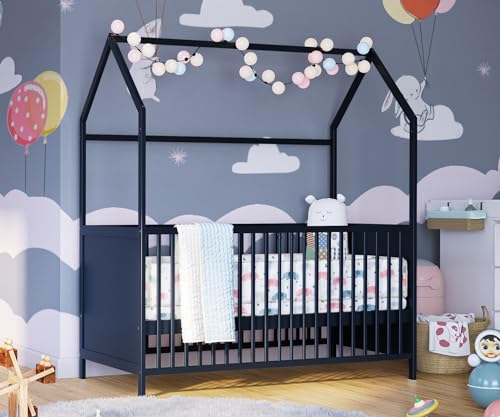 Bellabino Nika Babybett in Hausoptik 70x140 cm, Gitterbett und Hausbett für Kinder und Babys aus Kiefer Massivholz in grau, 3-Fach höhenverstellbar inkl. Lattenrost von Bellabino