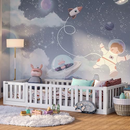 Bellabino Tapi Bett 90x200 cm, Kinderbett mit Rausfallschutz und Tür, inklusive Lattenrost, Montessori Bodenbett für Jungen und Mädchen aus Kiefer Massivholz, weiß lackiert, Bed Bellabino Tapi Bett 90x200 cm, Kinderbett mit Rausfallschutz und Tür, inklusive Lattenrost, Montessori Bodenbett für Jungen und Mädchen aus Kiefer Massivholz, weiß lackiert, Bed von Bellabino