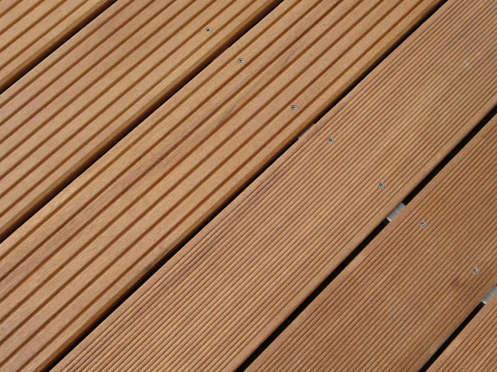 Belladoor Terrassendiele Bangkirai *Standard-Qualität* - Stärke/Breite 25x145 mm, Länge 2,44 m, fein geriffelt, Pinhole von Belladoor