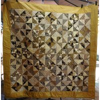 Schwarz Und Gold Blumen Quilt von BellasDesignCo