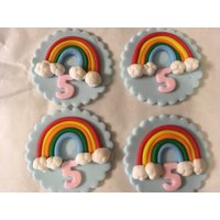 Regenbogen Fondant Cupcake Topper von Bellatopperandmore