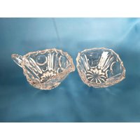 Schöne Vintage Handgeschliffenes Kristall Zucker Und Sahne Set Aus Mitteleuropa von BelleVieCraftDesigns