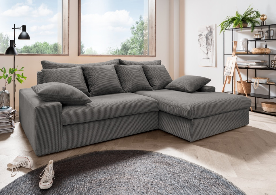 Ecksofa Avellino von Benformato: Stilvolles und komfortables Breitcord-Sofa mit losen R?ckenkissen und beidseitiger Montageoption - erh?ltlich in Grau, Grau-Braun und Moosgr?n von Benformato