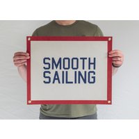 Glatte Segelfilz Poster Banner | Bootfahren Inspirierte Wandkunst Geschenk. Vintage Typografie & Grafik Camp Flagge Wimpel Wohndekor. Usa Handarbeit von BenoitsDesignCo