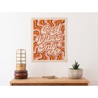 Good Vibes Only Filz Poster Banner | Inspirierendes Flaggen-Kunstgeschenk. Tolle Vintage Typographie Wimpel Dekoration. Usa-Handgemacht von BenoitsDesignCo