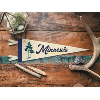 Minnesota Filz Wimpel | North Star State Banner Poster. Vintage Typografie Norwegen Mit Pinien Und Stern. Usa-Handgemacht von BenoitsDesignCo