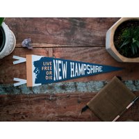 New Hampshire Filz Wimpel | Live Free Or Die Banner-Poster. Vintage Typographie Dekoration. Usa-Handgemacht von BenoitsDesignCo