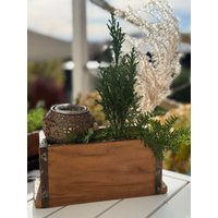 Alte Holzform Mit Adventsdekoration. Vintage. Shabby. Mit Metallbeschlägen Und Teelichthalter Aus Glas Metall in Rostoptik Alte Holzform Mit Adventsdekoration. Vintage. Shabby. Mit Metallbeschlägen Und Teelichthalter Aus Glas Metall in Rostoptik von Benolino