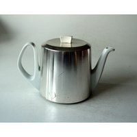 Antike Teekanne Porzellan Bauscher Mit Warmhaltehaube Metall Sammlerstück Vintage Mid Century Tea Pot Porcelain With Metal Warming Hood von BensGermanVintage