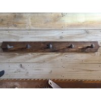 Rustikale Bauernhaus Eisenbahn Kleidungsstück Und Ausrüstung/Wandgarderobe von BentBranchCraftWorks