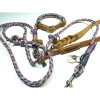 Hundehalsband Hundeleine Aus Buntem Tau Mit Verstellbarer Fettlederschnalle Und Handschlaufe in Cognac Personalisiert von BenzoDesign