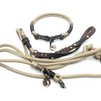 Zugstophalsband | Hundeleine Beige Mit Namensgravur Und Geflochtener Handschlaufe Aus Weichem Griffigem Fettleder in Dunkelbraun von BenzoDesign