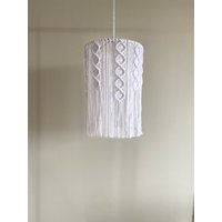 Makramee Kronleuchter, Boho Licht, Lampenschirm, Decor, Hängelampenschirm, Farbe Kronleuchter von BergamaDesign