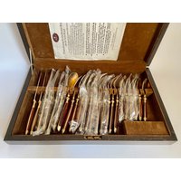 Royal Vintage Besteck-Set Rosenholz Und Bronze Luxuriöses 24-Teiliges Besteck/Sechs-Personen-Set Mit Aufbewahrungsbox Aus Holz von Berlinattic