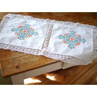 Vintage Tischläufer/Aus Feiner Spitze Baumwolle Geklöppelt von Berlinattic