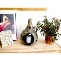Vintage Mauerwerk Kerzenhalter, Boho Lichter, Steinzeug Kerzenhalter Mit Löchern von Berlinattic