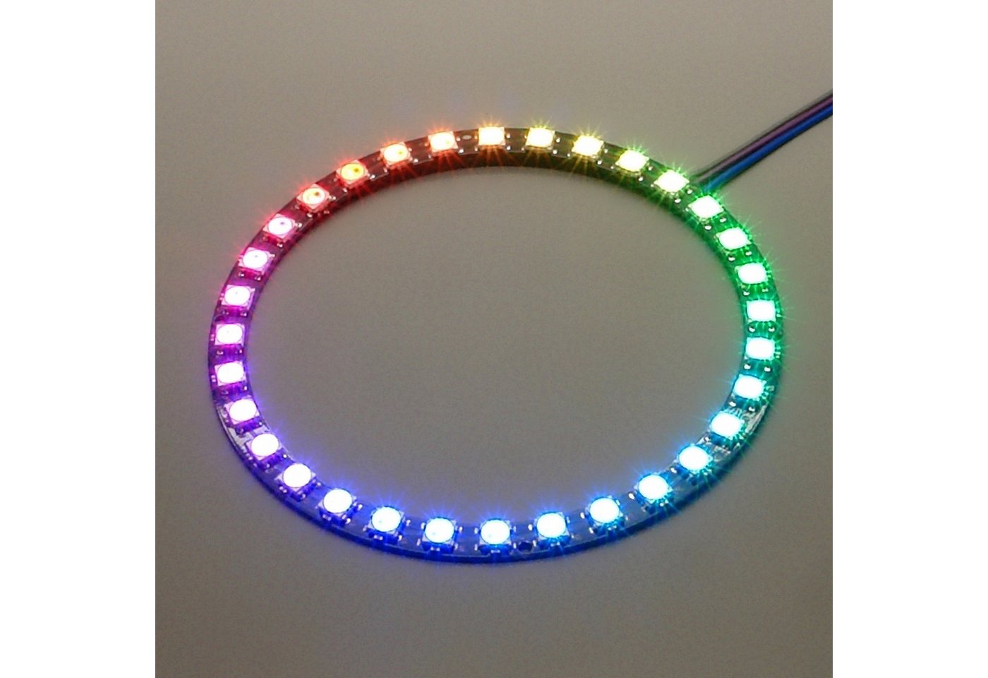 BerryBase LED-Streifen NeoPixel Ring mit 32 WS2812 5050 RGB LEDs von BerryBase
