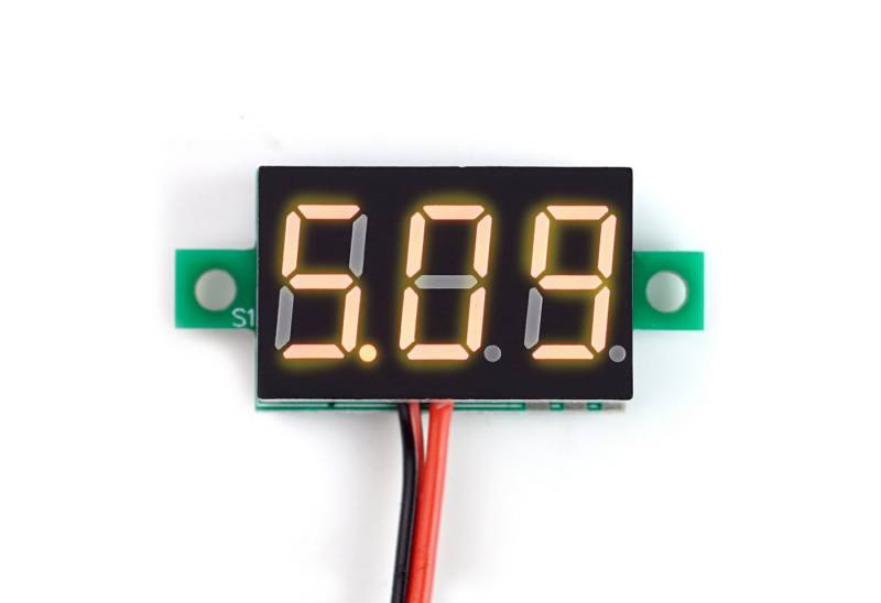 BerryBase Multimeter 0,28 Mini Digital-Voltmeter mit LED Anzeige, 3,2-30V, 2-Wire, gelb von BerryBase