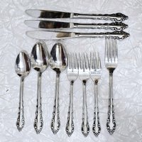 Rogers Melody Flatware Set/10 Gemischte Stanley Roberts Schriftrollen Mit Schwarzem Akzentgriff von BerrypatchCompany