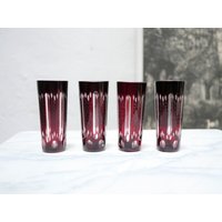 Set Aus 4 Vintage-Kristallgläsern Set Aus 4 Vintage-Kristallgläsern von BertheetHypolite