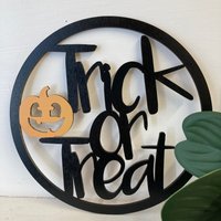 Halloween Trick Or Treat - Dekorativer Hoop Aus Holz Bemalt/Unbemalt von BertieGerties