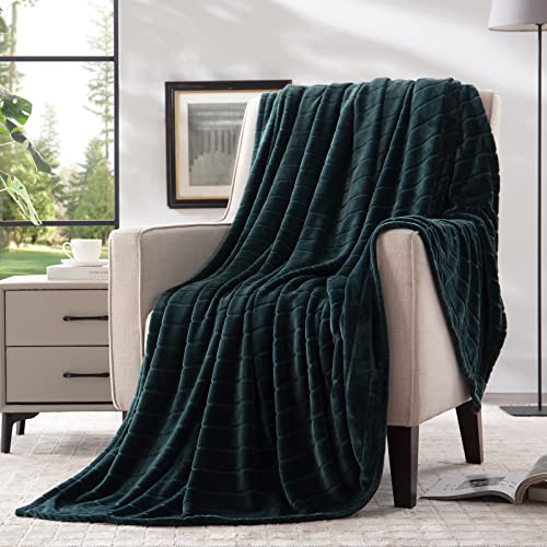 Bertte Überwurfdecke, 330 g/m², superweich, leicht, Luxus-Fleece-Decken für Couch, Sofa, Bett, Ultra-luxuriös, warm und gemütlich, für alle Jahreszeiten, 127 x 152,4 cm, Waldgrün von Bertte
