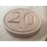 Runden Eiche Hausnummer von BespokeEnglishGifts