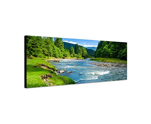 Wandbild auf Leinwand als Panorama in 120x40 cm Landschaft Wald Wiese Fluss! Blauer Himmel im Gebirge mit reißendem Bach und einem schönen grünen Wald mit Tannen . von Best for Home