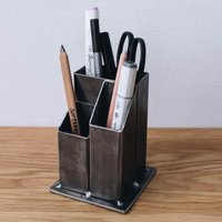 Stiftehalter Aus Rohstahl Transparent Beschichtet - Stifteköcher Im Industriedesign Fürs Büro Oder Zu Hause Büromaterial Stifthalterung von BestLoft