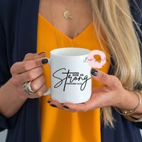 Sie Ist Starke Sprichwörter 3125 | Mama Tumbler Niedliche Kaffeebecher Tasse Kaffee Geschenktasse Hot Mess Mom Geschenk Für von BestSellerMug