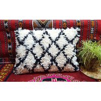 Beni Ourain Pillow Handmade Moroccan Cushion Pillow Wool Covers Coussin Marocain von BestWoolRug