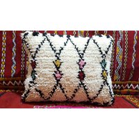 Moroccan Beni Ourain Pillow Handmade Pouf Cushion Pillows Wool Covers Coussin Marocain Moroccan Beni Ourain Pillow Handmade Pouf Cushion Pillows Wool Covers Coussin Marocain von BestWoolRug