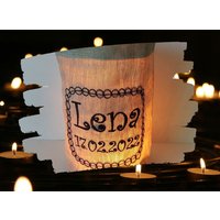 Besticktes Windlicht "Geburt - Taufe" //Freie Farbwahl// Lichtbeutel Kerzenglas Deko Geburtstag Tischdeko Party Teelicht Laterne Fest Kerze von Bestickend