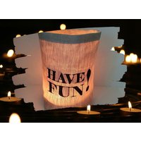 Besticktes Windlicht "Have Fun" Freie Farbwahl Lichtbeutel Kerzenglas Deko Garten Tischdeko Party Teelicht Laterne von Bestickend