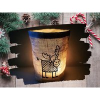 Besticktes Windlicht "Weihnachtselch" Freie Farbwahl Lichtbeutel Kerzenglas Deko Tischdeko Party Laterne Weihnachten Fest Advent Winter Besticktes Windlicht "Weihnachtselch" Freie Farbwahl Lichtbeutel Kerzenglas Deko Tischdeko Party Laterne Weihnachten Fest Advent Winter von Bestickend