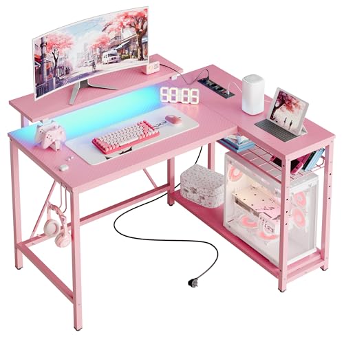 Bestier L-förmiger Gaming-Schreibtisch mit LED-Beleuchtung, Steckdosen, 2 Regalen und Haken, kompakter Eckschreibtisch, umkehrbarer Computertisch für Home Office, Schlafzimmer, kleine Räume 106,5 cm von Bestier