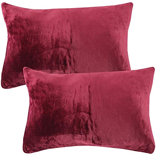 Bestlivings Flauschige Kissenhülle Celina (40 x 60 cm / 2er Pack) - Kuscheliger Bezug mit Reißverschluss Aubergine ideal für Dekokissen und Sofakissen von Bestlivings