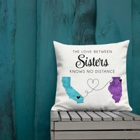 Schwestern Kissen, Umzugsgeschenk Für Schwester, Fernkissen, Umzugsgeschenk, Personalisierte Tagesgeschenk, Benutzerdefinierte Karte Von Bundesstaat von BethKateDesigns