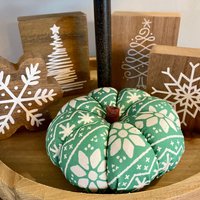 Versandfertig Handgemachter Stoff Kürbis Für Weihnachten Winter Feiertage Gestufte Tablett Deko Akzente Mittelstück Mix & Match Dein Eigenes Set von BethsWreathDesign