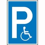 Betriebsausstattung24® Parkplatzschild aus Kunststoff | P - Rollstuhlfahrer | für Ihren Parkplatz | Maße 25,0 x 40,0 cm | Behindertenparkplatz von Betriebsausstattung24