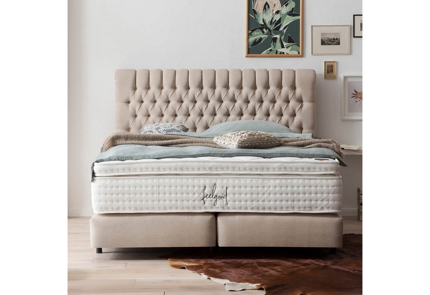 BettCo Boxspringbett Chester (in Beige Webstoff, 140 x 200 cm), Chesterfield-Design + optionaler Topper, Schwebeoptik von BettCo